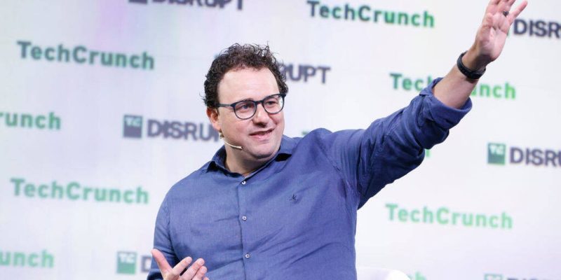 Anthropic supera a OpenAI en clientes empresariales de IA
